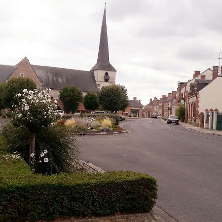 Les Palerees, Petite Maison Au Coeur De La Sologne Des Etangs Saint-Viâtre Exterior foto