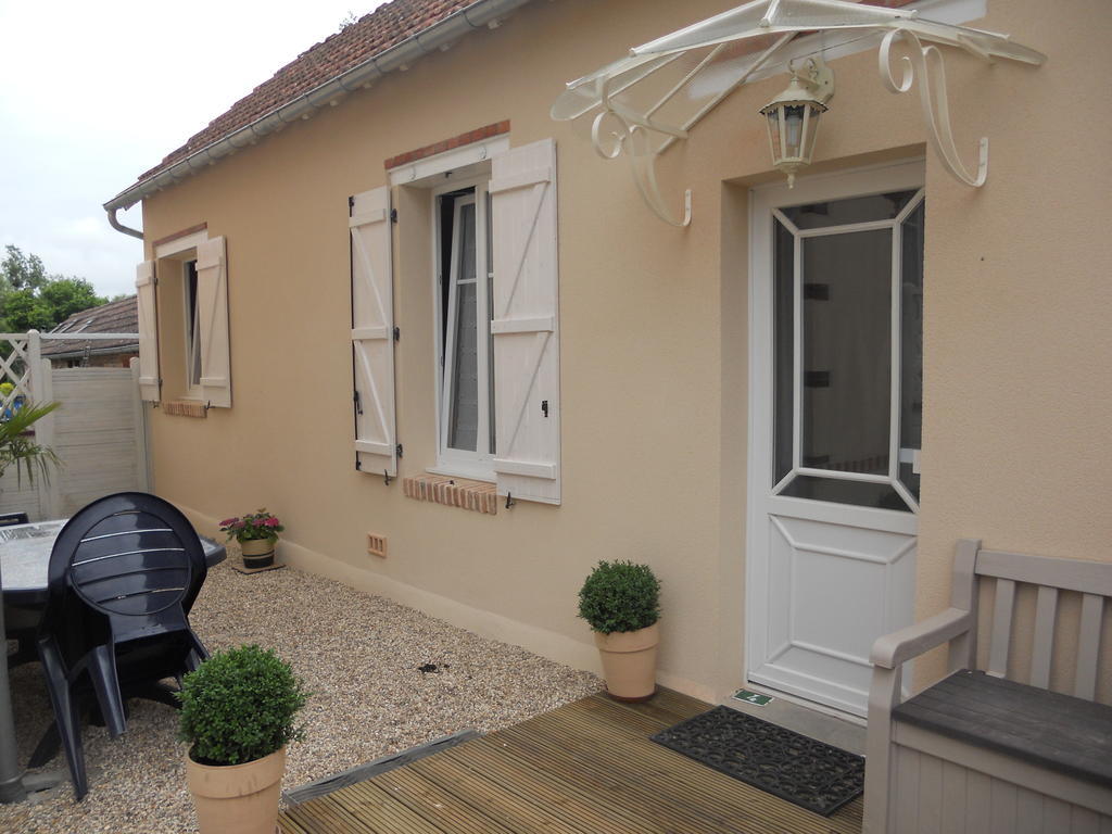 Les Palerees, Petite Maison Au Coeur De La Sologne Des Etangs Saint-Viâtre Exterior foto